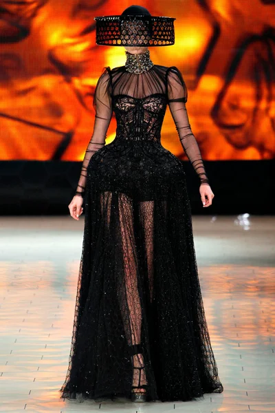 Look 27